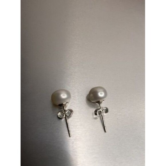 NWOT Perfect Round AAA Natural White Akoya Pearl Silver Stud Earring 7-8MM - Picture 4 of 8